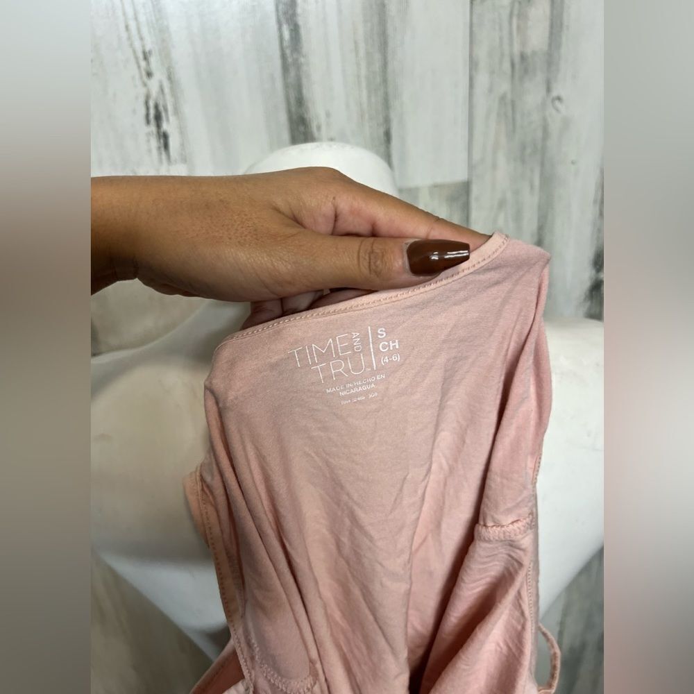 Pink tank top - Picture 2 of 5